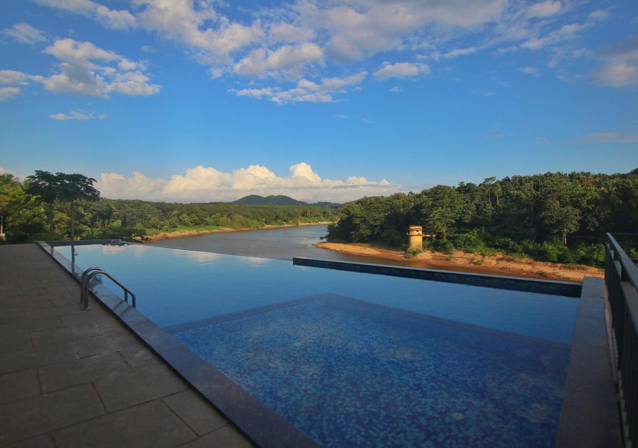 Nexstay Grand Chaliyar Resort Edavanna Extérieur photo